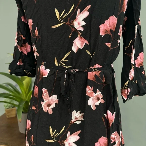 Majora Mid-Sleeve Button Up - Picture 6 of 13